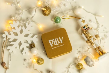 Egyszínű vitamin- és gyógyszeradagoló, arany, négyes kiosztású