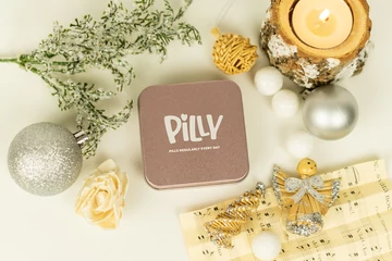 Egyszínű vitamin- és gyógyszeradagoló, rozéarany, négyes kiosztású